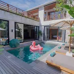 Seminyak, 4Br Family Friendly Villa W Cook& Pool